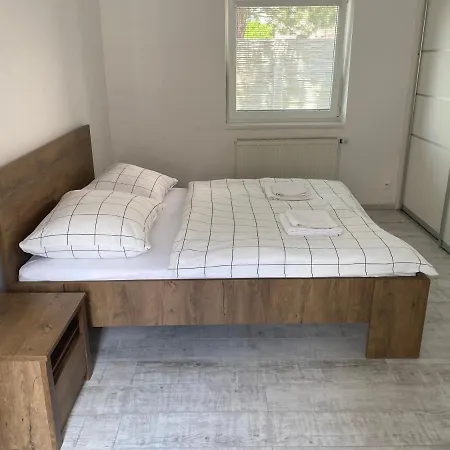 Rodinny Dom Auris Σπίτι διακοπών Πιεστάνυ